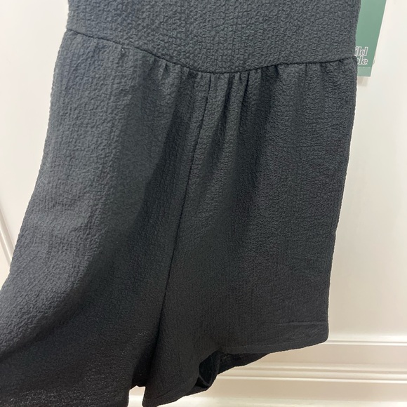 Wild Fable Romper-size small- adjustable straps- tie back - Picture 3 of 10